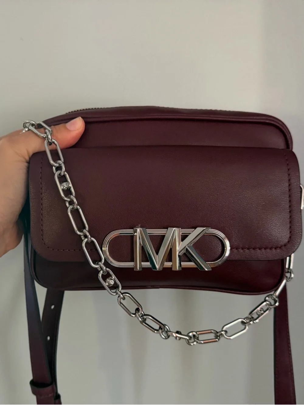 Michael kors medium chain swag camera crossbody in Merlot